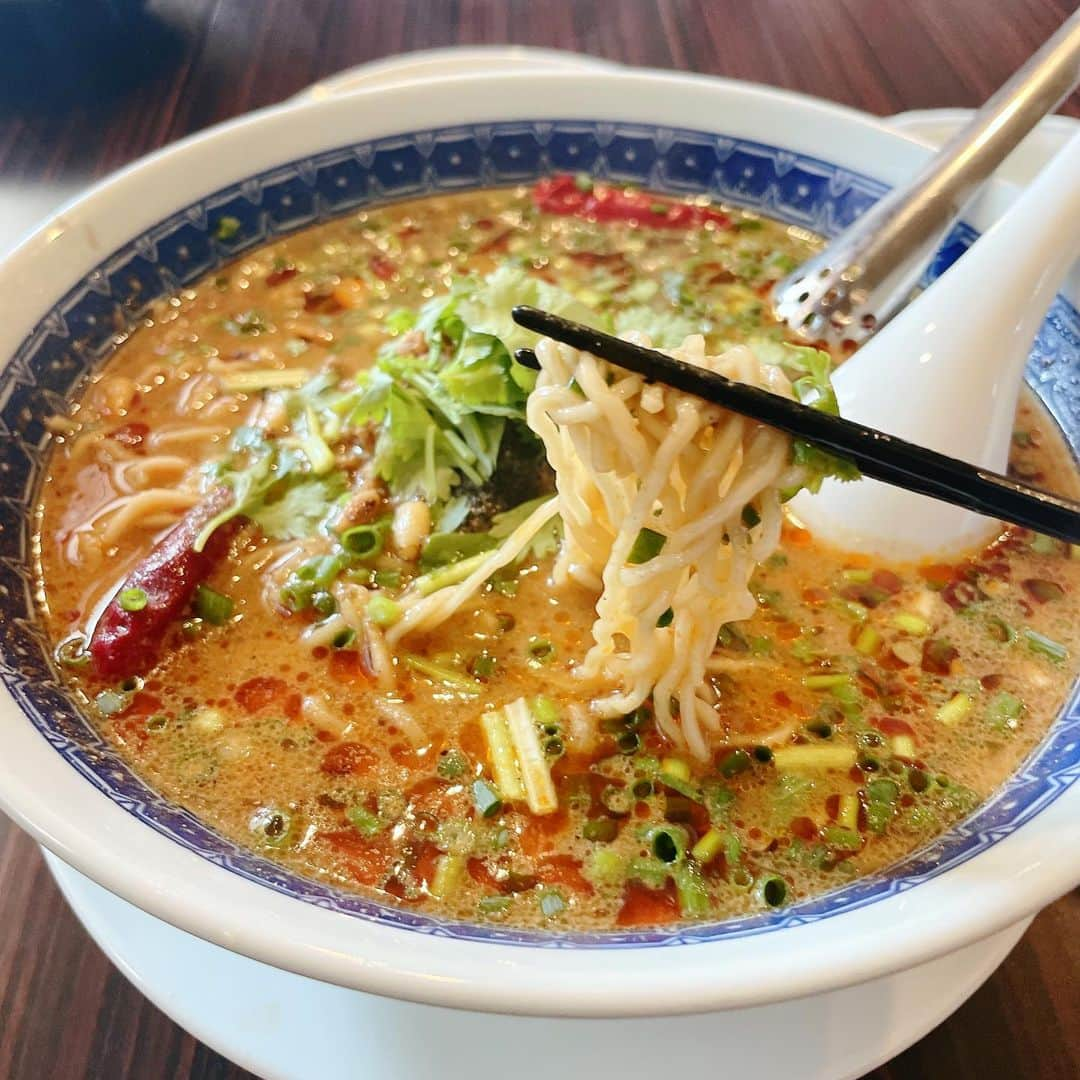 葉月里緒奈さんのインスタグラム写真 - (葉月里緒奈Instagram)「麺しか勝たん。  #麺好き#麺スタグラム#麺すたぐらむ #鶯谷グルメ #山月#山月中国家庭料理 #坦々麺#もやしそば#干し豆腐#搾菜#青島ビール#食後のお散歩#三囲神社#三囲神社のライオン像 #映画好き#ずっと観たかった映画 #プリンセスダイアナ#涙が出る美しさ#彼女以上の人はいない#rionahazuki」10月26日 12時10分 - riona_hazuki