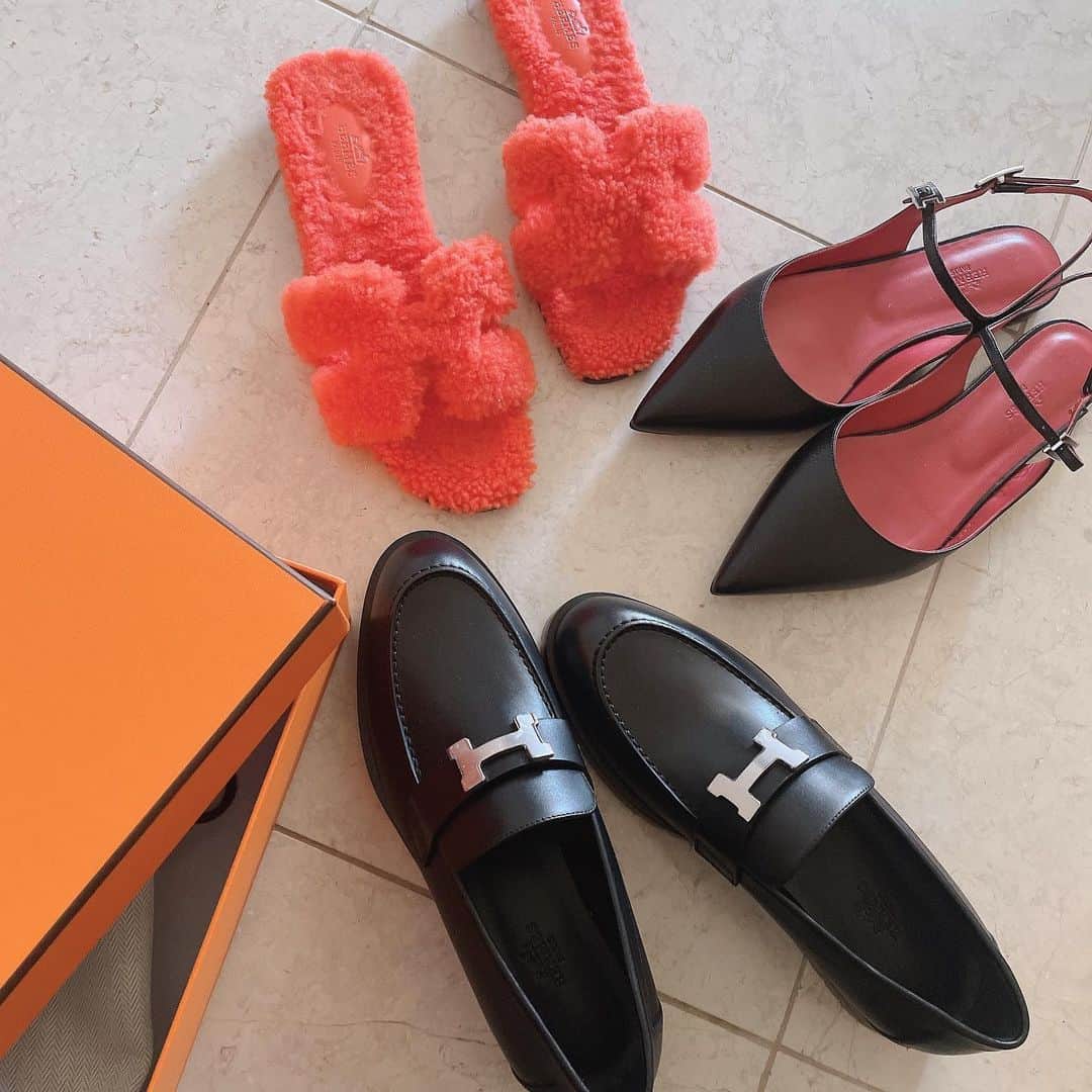 のインスタグラム：「ブーツが使えすぎてなかなか出番のない子たち😂  みんな違ってみんないい🫶🏻🍊  #HERMES#エルメス#hermesshoes#エルメスシューズ」