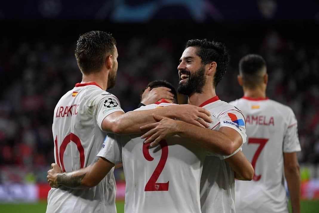 フランシスコ・ロマン・アラルコンさんのインスタグラム写真 - (フランシスコ・ロマン・アラルコンInstagram)「Gran victoria anoche y feliz por mi primer gol con el @sevillafc 😍」10月26日 19時04分 - iscoalarcon