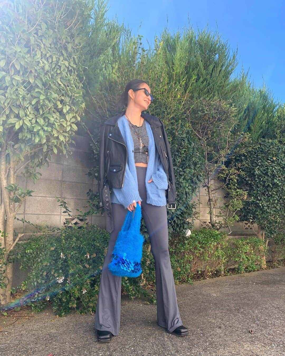 入夏さんのインスタグラム写真 - (入夏Instagram)「今日の私服、青がポイント💙  #irukastyle #deluxe #allsaint #cepica」10月26日 19時07分 - iruka__offi