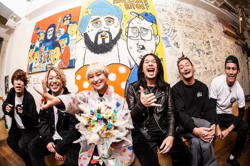 かなすのインスタグラム：「皆様たくさんのお祝いのメッセージありがとうございます‼️ これからもHEY-SMITHをよろしくお願いいたします‼️  https://m.youtube.com/watch?v=oLo6Bnl6AaE  Photo by @hayachinphoto」