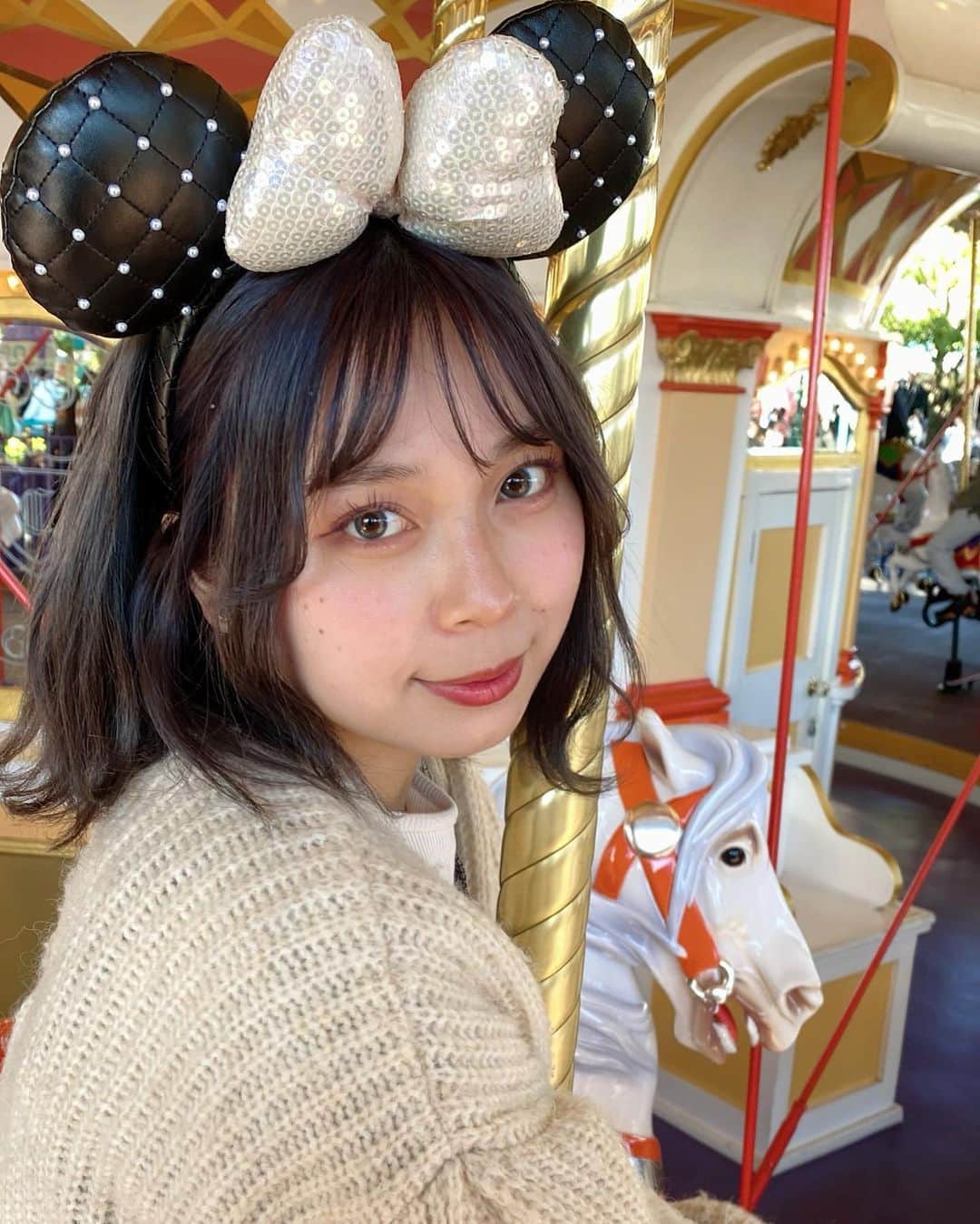 葵なつみのインスタグラム：「6年ぶりのDisney  沢山撮ってもらったのでしばらくディズニー投稿🐭💫  #Disney #ディズニーランド」