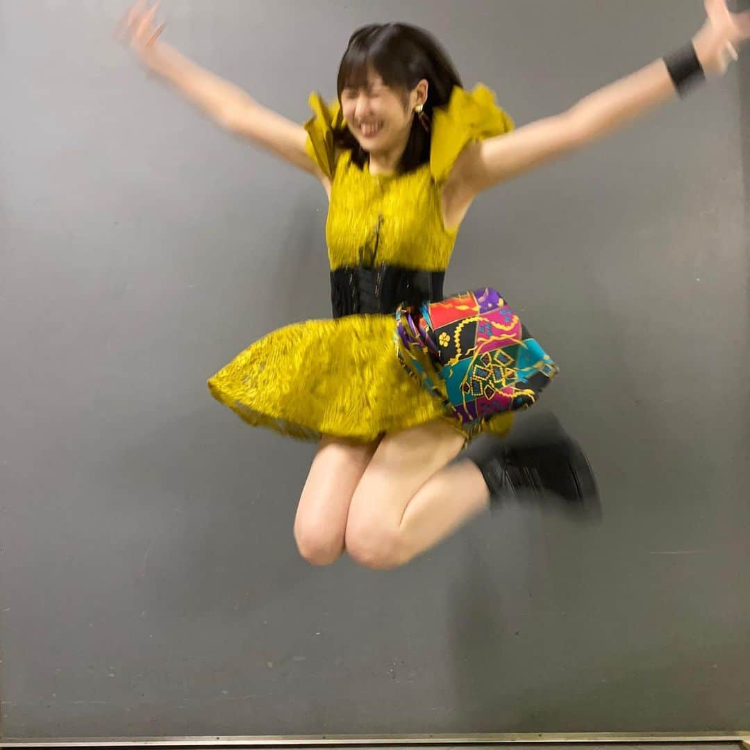 野中美希さんのインスタグラム写真 - (野中美希Instagram)「モーニング娘。'22 72ndシングル 「Swing Swing Paradise/ Happy birthday to Me!」発売記念チェキ・サイン・トーク会開催決定！ ぜひ会いにきてくださいね！ 第1次受付は明日の14:00まで✨ #まだ出していなかった過去のシングルオフショットたち . #helloproject#morningmusume22#モーニング娘#モーニング娘22#japanesegirl#野中美希#ちぇる」10月26日 21時14分 - miki_nonaka.official