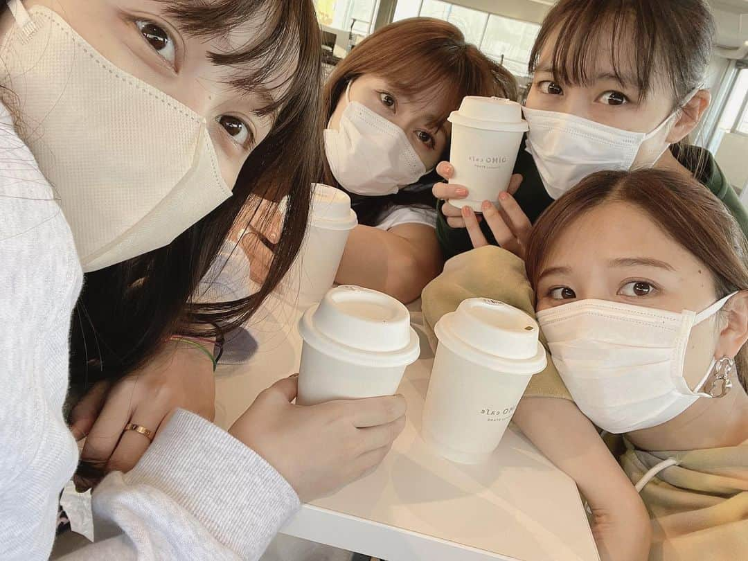 玉井詩織さんのインスタグラム写真 - (玉井詩織Instagram)「. リハday🕺🏻 合間でカフェタイム☕️ #momoclo」10月26日 21時36分 - shioritamai_official