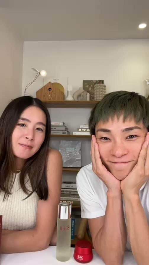 百々千晴のインスタグラム：「FUKAMI @stylist_fukami  と一緒に  ピテラインスタライブ❤️  エイジングケアについてお話ししてます❤️  #skii #ピテラ　#ピテラエッセンス #神エッセンス　#pr」