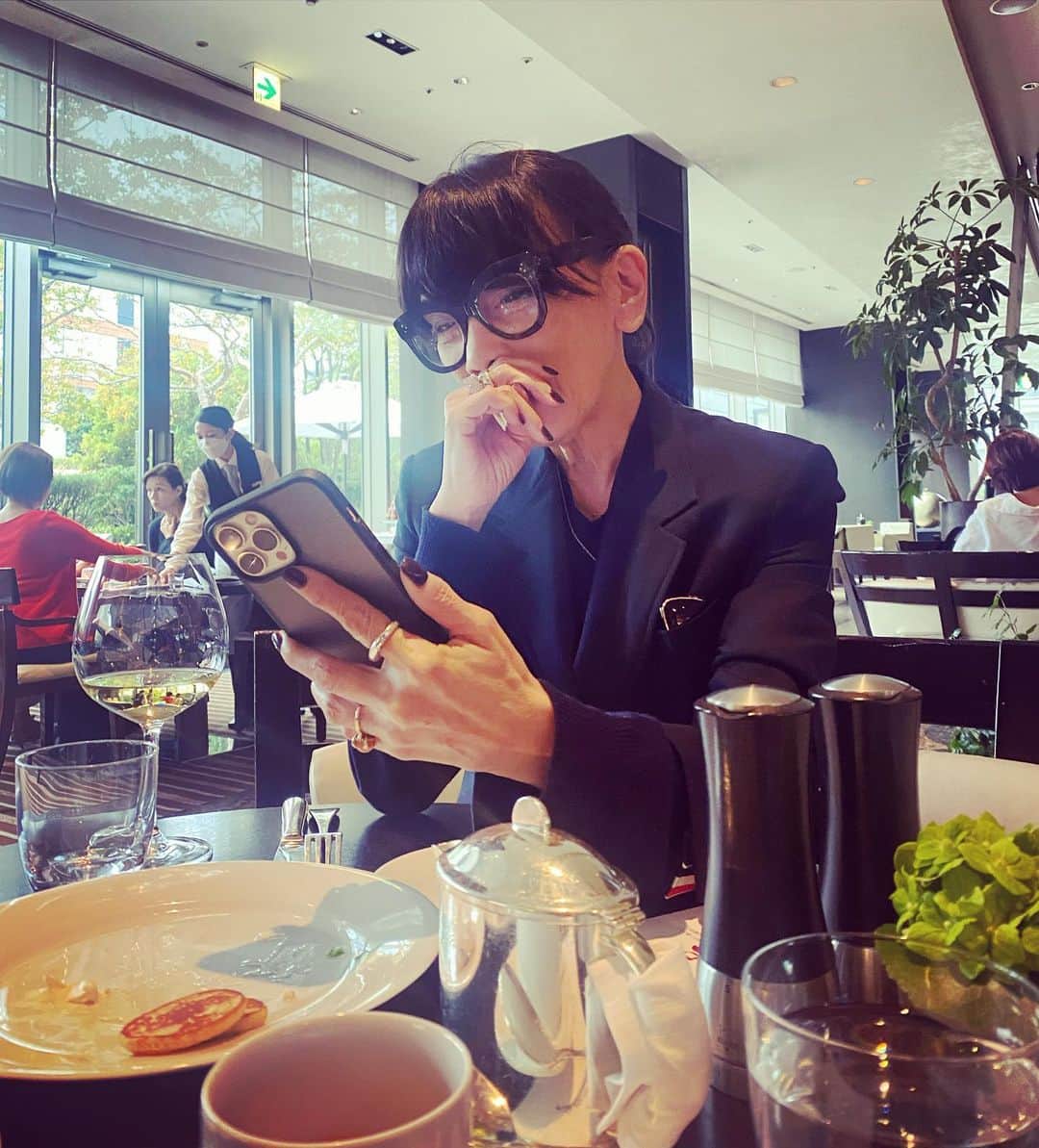 風間ゆみえのインスタグラム：「@hopeandloveparis ❤️ 11月末日開催‼︎‼︎ 皆さんお楽しみに！  HYATT date with @hiromiotsuka」