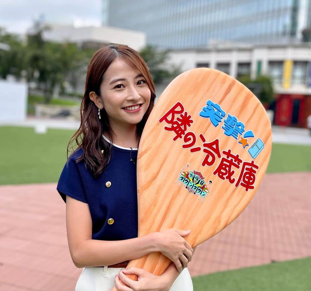 日比麻音子のインスタグラム：「水曜日のダウンタウン、 すこしだけお邪魔しました！  しゃもじを抱えてた、ある暑い日のこと。笑 髪の毛も長かったし、 半袖だし、いまとはまるで別人🍃  #水曜日のダウンタウン」