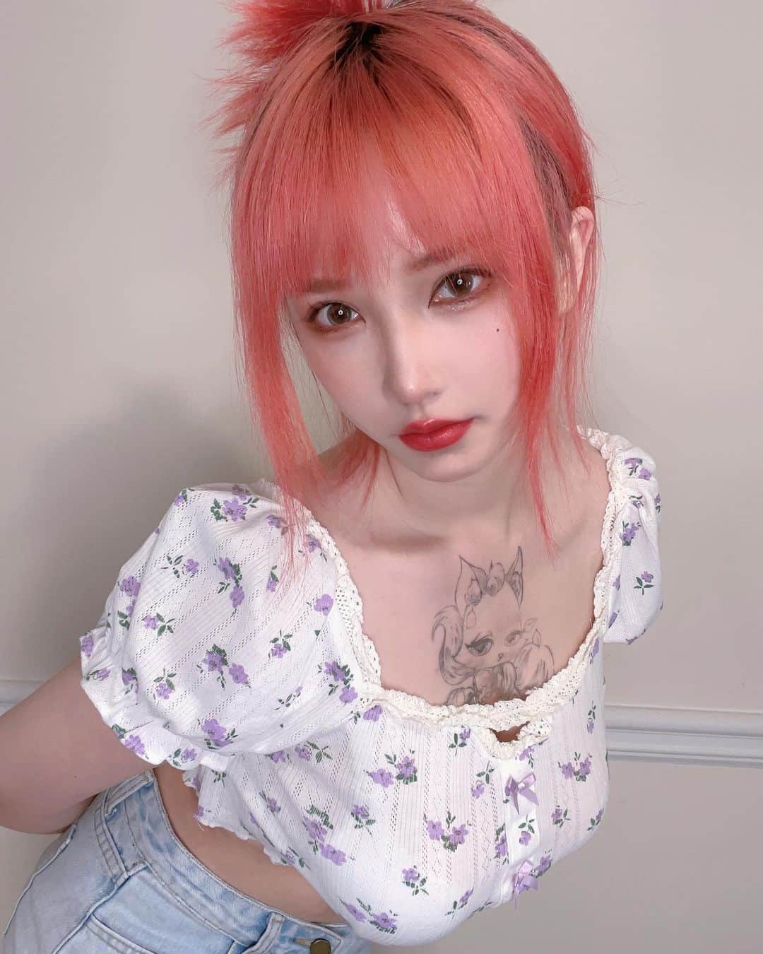 犬神洛洛子のインスタグラム：「🌷」
