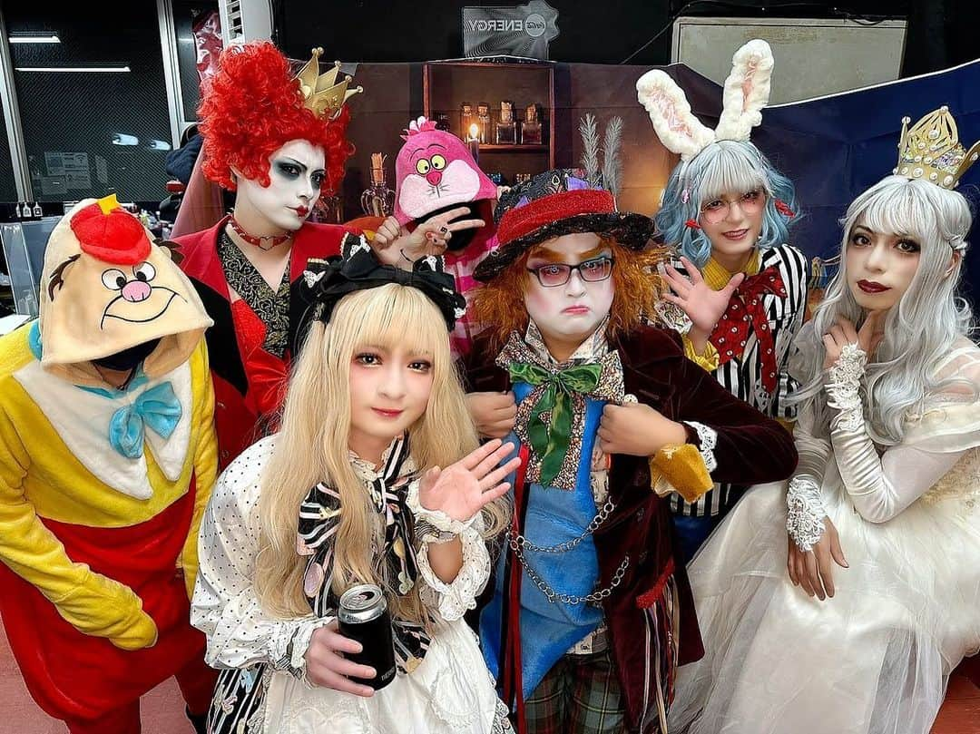 SARSHIさんのインスタグラム写真 - (SARSHIInstagram)「HEROハロウィンライブ！  #hero  #コスプレ  #ハロウィン  #不思議の国のHERO #女装」10月27日 11時43分 - hero_sarshi