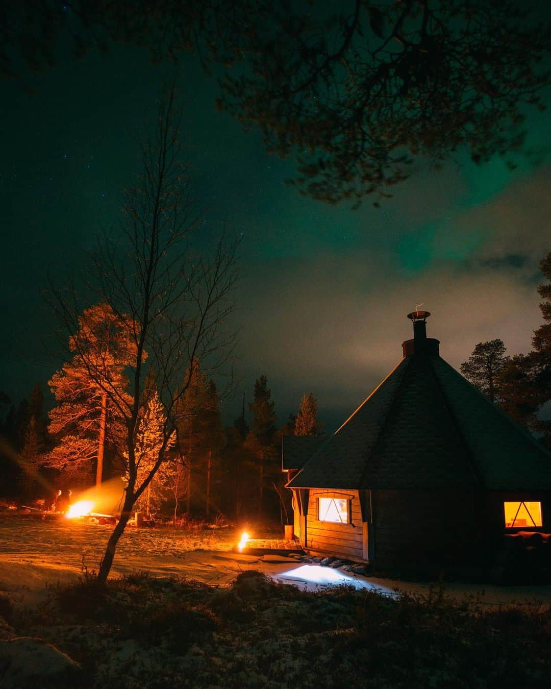 佐藤健寿さんのインスタグラム写真 - (佐藤健寿Instagram)「山小屋でひたすらオーロラを待つ」10月27日 6時19分 - x51