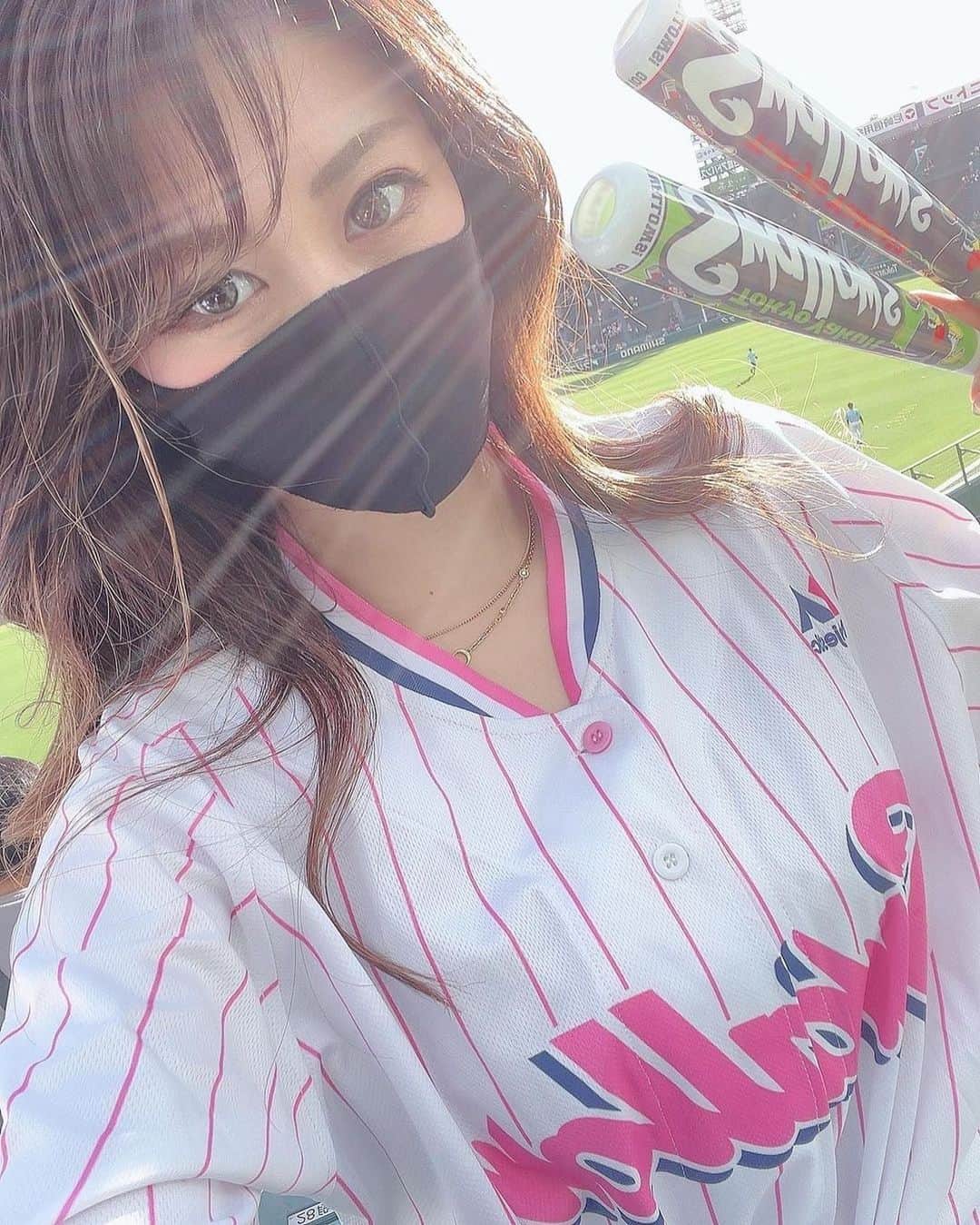 インスタ野球女子【公式アカウント】さんのインスタグラム写真 - (インスタ野球女子【公式アカウント】Instagram)「・ ・ おはようございます💚 今回は#スワローズ女子 をご紹介していきます♡* ・ とっても美人さんですね💚  @yuuka_2797 さんのアカウントも是非覗いてみてください✨* ・ インスタ野球女子ではプロ野球を観戦、応援している女性の方をRepostでご紹介させていただいています⚾* ・ みなさんも「#インスタ野球女子」をつけて投稿しよう！ 素敵な野球仲間が見つかるかも、、🙋！* ・ 素敵な投稿はリポストさせていただきます😘* ・ 次回もお楽しみに ・ ・ #スワローズ#ヤクルトスワローズ #スワローズ女子#つばめ女子 #神宮球場  #野球グッズ#野球観戦#ユニフォーム #可愛い#美人#美女#女の子 #スワローズファンと繋がりたい #野球好きな人と繋がりたい #インスタ野球女子」10月27日 8時15分 - baseball_girl_89