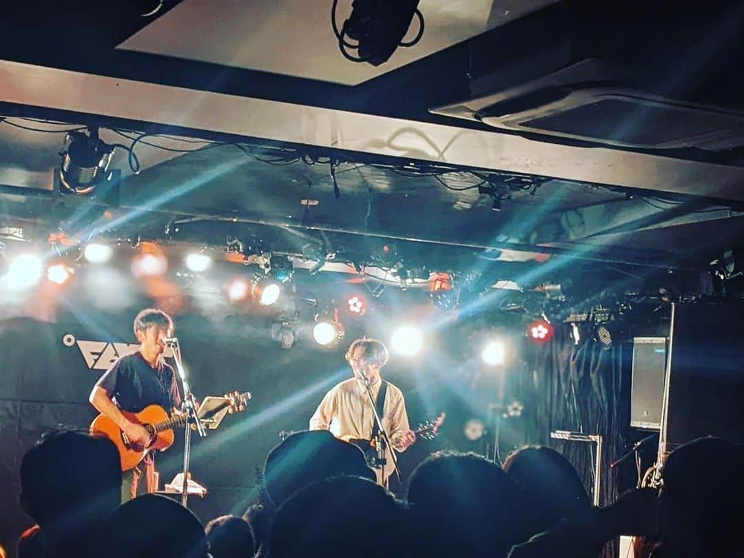 荒井岳史さんのインスタグラム写真 - (荒井岳史Instagram)「FEVER presents “NOT BORED TYO”  ありがとうございました！  俺が夏にコロナ罹患して延期になってしまった公演でしたが、皆さまのおかげで開催して頂けました🙇🏻‍♂️  やっぱりシノヴさん最高でした。 アドレナリン出過ぎて楽し疲れが凄いです笑  ご来場頂きました皆様、配信ご覧になった皆様、FEVERの皆様、ありがとうございました！  #渡邊忍 #荒井岳史 #NOTBOREDTYO」10月27日 8時29分 - takeshi_arai