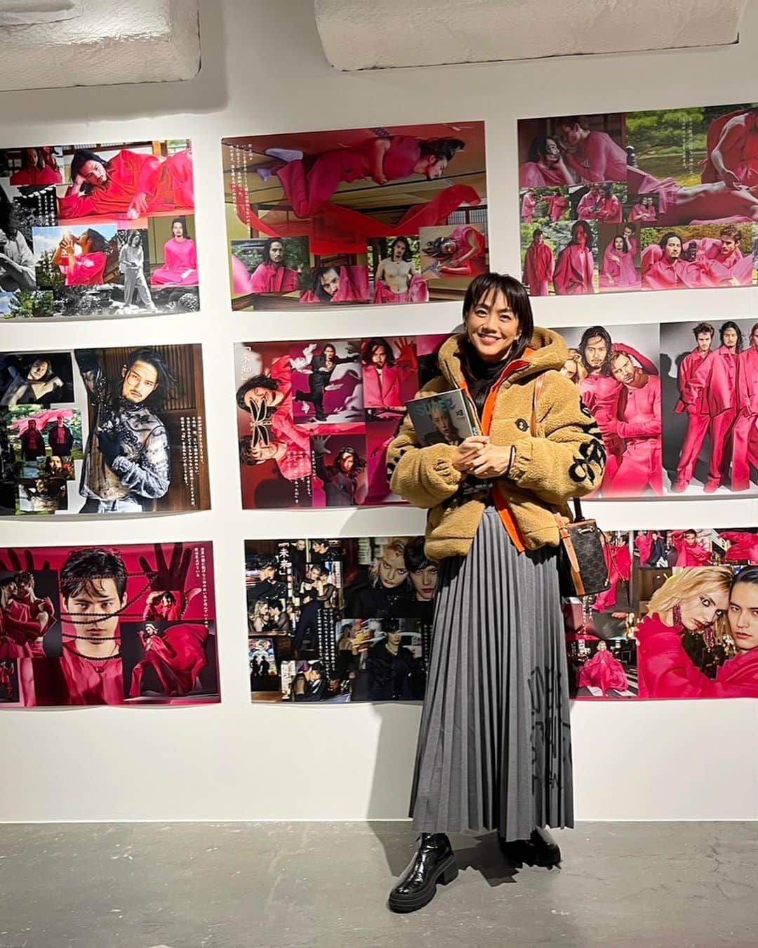 前田典子さんのインスタグラム写真 - (前田典子Instagram)「#レスリーキー写真展  @lesliekeesuper  #SUPER X8  #朝日新聞ファッションマガジン の写真展 レセプションに行ってきました💖  みんなに愛されてるレスリー💕🤓 レセプション会場は大盛況でたくさんのゲストで溢れてた🥰 #おめでとう👏👏👏   色の洪水🌈 エナジー溢れる写真 レスリーの写真は 躍動感あって 被写体のモデルが洋服が 美しく輝く✨✨✨✨  レスリーのライティング 大好き💕 世界を飛び回る忙しいレスリー✈️ また、来月は撮影で会うのが楽しみだ😆  会場でいろんな友達に会えた❣️楽しい夜🌉」10月27日 11時06分 - maenorichang