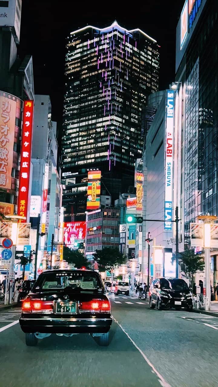 R̸K̸のインスタグラム：「Shibuya Night Drive ・ #reels #igreels #instagram #instagramreels #streets_vision #cnntravel #complexphotos #d_signers #lonelyplanet #modernArchitect」