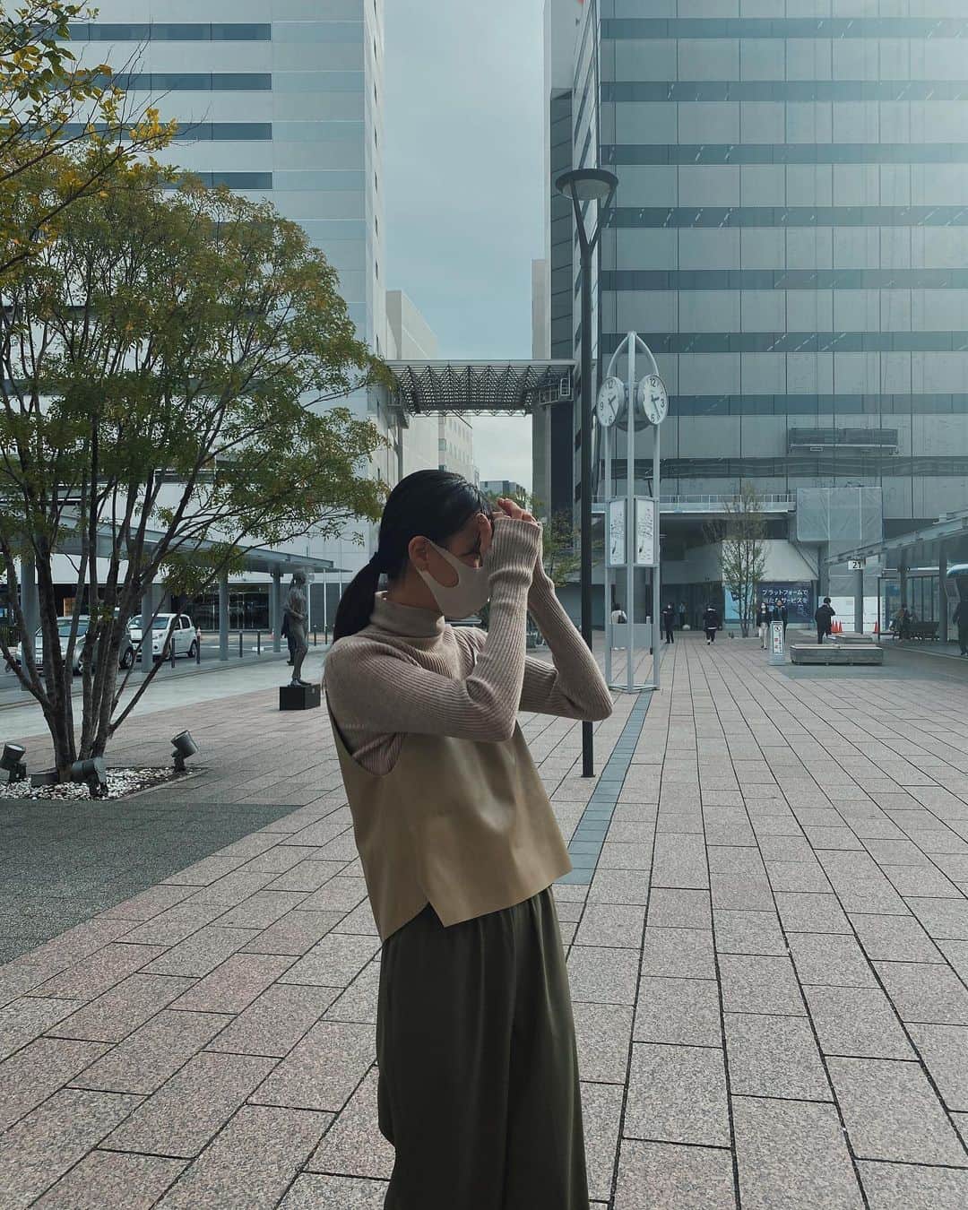 藤木祐凪のインスタグラム：「きょうのふく🍁 秋服ってレイヤードしたり重ね着したり可愛いね💕  #un3d」