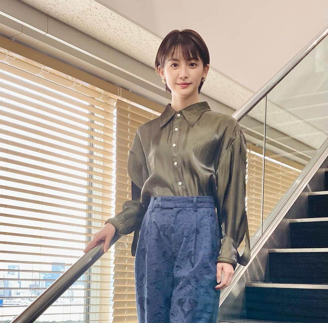 フジテレビ「プライムニュース イブニング」さんのインスタグラム写真 - (フジテレビ「プライムニュース イブニング」Instagram)「#イット ！は 15時45分スタートです   ●あ然… #採用面接 中の女性にわいせつ ●なぜ？元カノ宅に覚醒剤を隠し通報 ●指紋なし…わずか２分の #バイク窃盗 ●なぜ #銭湯 で？ #窃盗被害 相次ぐ ●世界的人気の #五十嵐カノア が凱旋会見   きょうの放送は18時30分までです #榎並大二郎 @enami_daijiro #宮司愛海 @manami_miyaji   #木村拓也 @takuya.kimura0801   #石本沙織   #柳澤秀夫   #ガチャピン @gachapin_official #竹俣紅 @benitakemata_official   #岸本理沙 #フジテレビ #アナウンサー 公式HP：https://www.fujitv.co.jp/livenews_it/ FNNプライムオンライン：https://www.fnn.jp/」10月27日 15時25分 - livenews_it