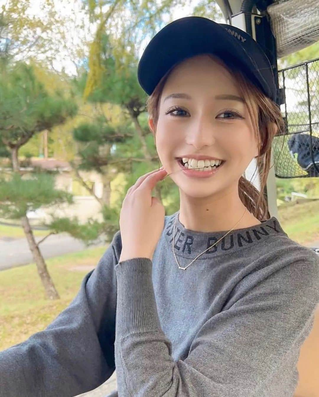 美女美容事情さんのインスタグラム写真 - (美女美容事情Instagram)「《美人すぎるゴルフ女子🏌️‍♀️⛳️》⁠ *⠀⠀⠀⠀⠀⠀⁠⠀⁠⠀⁠⠀⁠⠀⁠ 今回ご紹介させて頂きますのは!!👀❤️⁠⠀⁠⠀⁠⠀⁠⠀⁠ ひちゃん🐥さん<@hichan_golf> の素敵なお写真📸⠀⁠⠀⁠⠀⁠ *⠀⁠ 笑顔がかわいくて癒されますね😆💖 こんな美人さんとゴルフは楽しいですね❣️✨⠀⠀⠀⁠⠀⁠⠀⁠⠀⁠ *⠀⁠⠀⁠⠀⁠⠀⁠⠀⁠ ひちゃん🐥さん<@hichan_golf> 素敵な投稿をありがとうございました☺️📸✨⠀⁠ ひちゃん🐥さんのアカウントには他にも素晴らしい投稿が沢山ありますので是非覗いてみてくださいね💁‍♀️💙⁠ ⁠ ⠀⠀⁠⠀⁠⠀⁠⠀⁠ △▼△▼△▼△▼△▼△▼△▼△▼△▼ ⁠⠀⁠⠀⁠⠀⁠ ❤️🧡💛「ビジョビ (美女美容事情)」💚💙💜⠀⠀⠀⠀⠀⠀⠀⠀⠀⠀⠀⠀⠀⠀⁠⠀⁠⠀⁠⠀⁠⠀⁠⠀⁠ 👇掲載ご希望の方は👇⠀⠀⠀⠀⠀⠀⠀⠀⠀⠀⠀⠀⠀⠀⠀⁠⠀⁠⠀⁠⠀⁠⠀⁠⠀⁠ @b_b_j.jタグ付けと🖤 #ビジョビ ⁠⠀⁠ 🖤タグ付けお願いします⠀⠀⠀⠀⠀⠀⠀⠀⠀⠀⠀⠀⠀⠀⠀⁠⠀⁠⠀⁠⠀⁠⠀⁠⠀⁠ △▼△▼△▼△▼△▼△▼△▼△▼△▼ ⁠⠀⁠ #美女#美人#ゴルフ#ゴルフ女子 #ゴルフコーデ#ゴルフウェア #インスタ美女#インスタ美人」10月27日 17時30分 - b_b_j.j