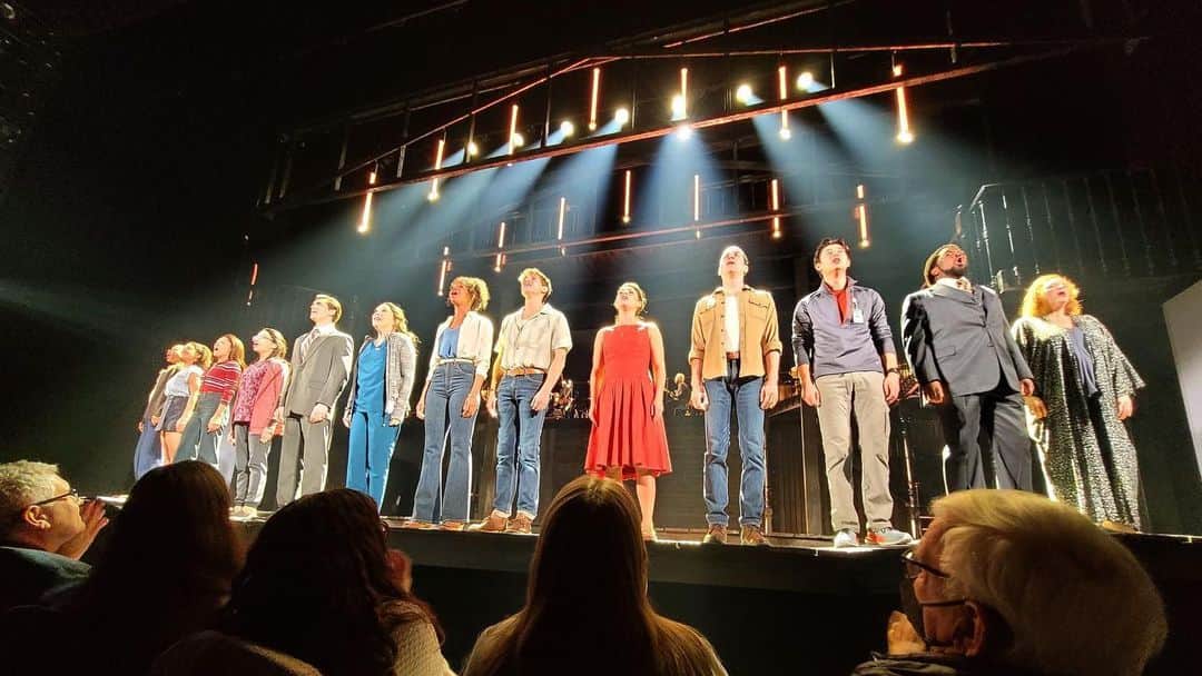 アレックス・ブノワのインスタグラム：「Getting to debut in @notebookmusical last night was nothing short of magical. So thankful to the incredible team of artists who made it all possible, to everyone I shared the stage with, and to the brilliant performers and people that I am lucky to cover!  Feeing so very grateful! 💙」