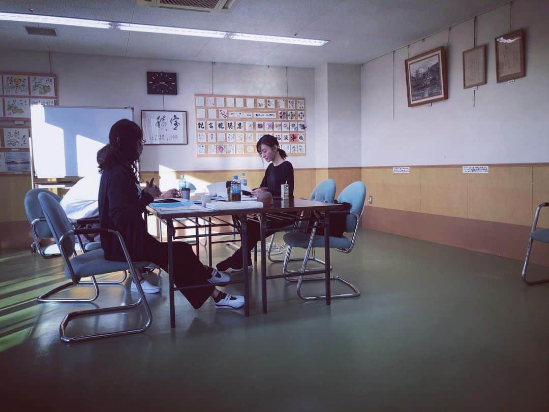 松本まりかのインスタグラム：「２日間の介護研修を終え  さあ、またひとつ始まります  今年の冬はどっぷりと  この地に腰を据えて」