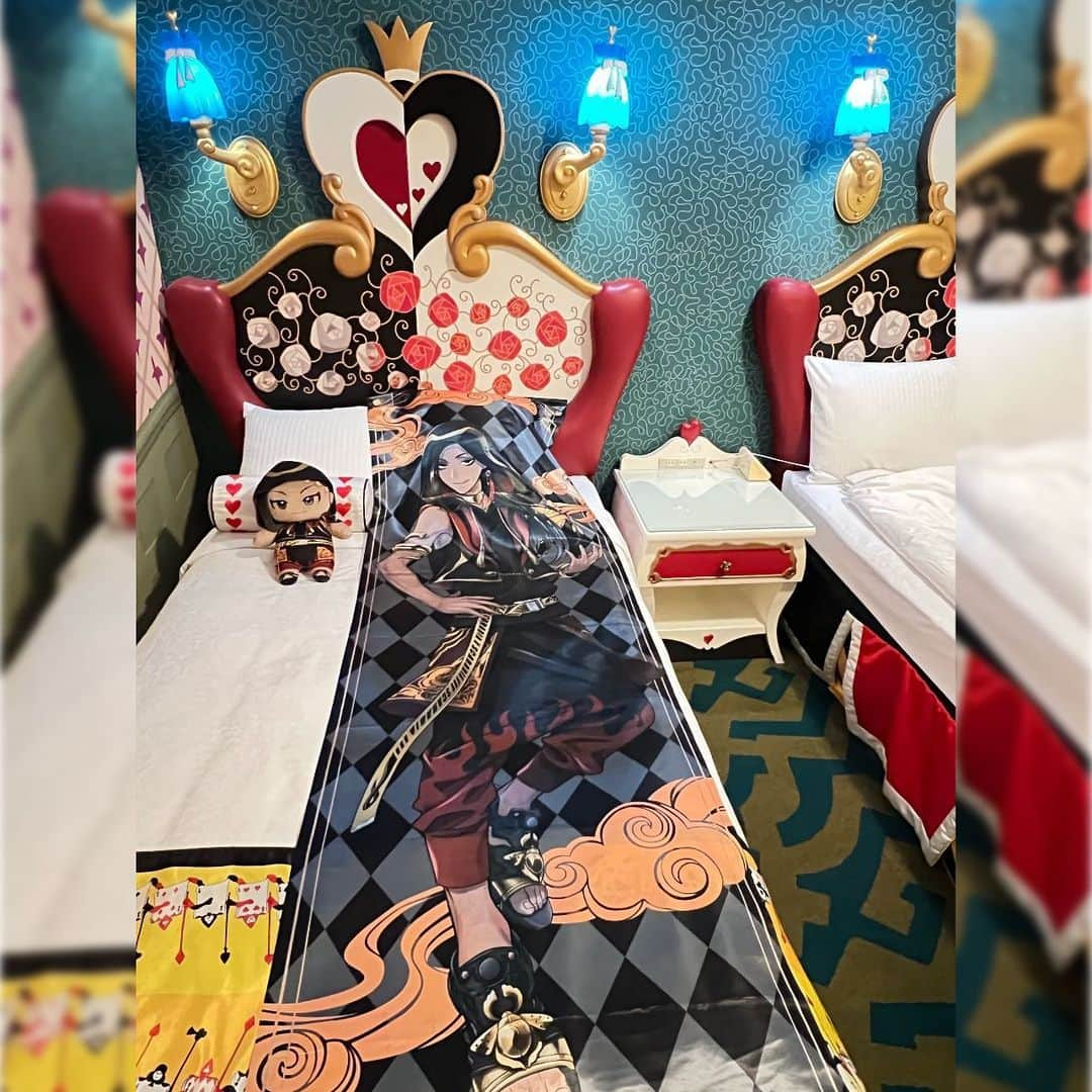 浅川悠さんのインスタグラム写真 - (浅川悠Instagram)「Had Trey’s B-day (my friend’s fav)♣️🎩at Tokyo Disneyland Hotel, Alice Room, bringing my bae😚🎉It was worth spending a lot of money for the unforgettable days!😆I guess….Lol💸💸💸 ⠀ #twistedwonderland  #voiceactor #fangirl」10月28日 0時11分 - yuu_asakawa_insta