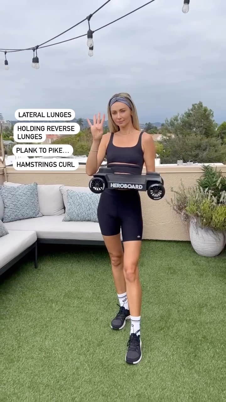 Ludi Delfinoのインスタグラム：「Since one of my trainers introduced me to @heroboardfitness a few months ago I have been obsessed and now I finally have one at home. Use LUDI10 for getting 10% off if you would like to try it. 💪🏼💪🏼」