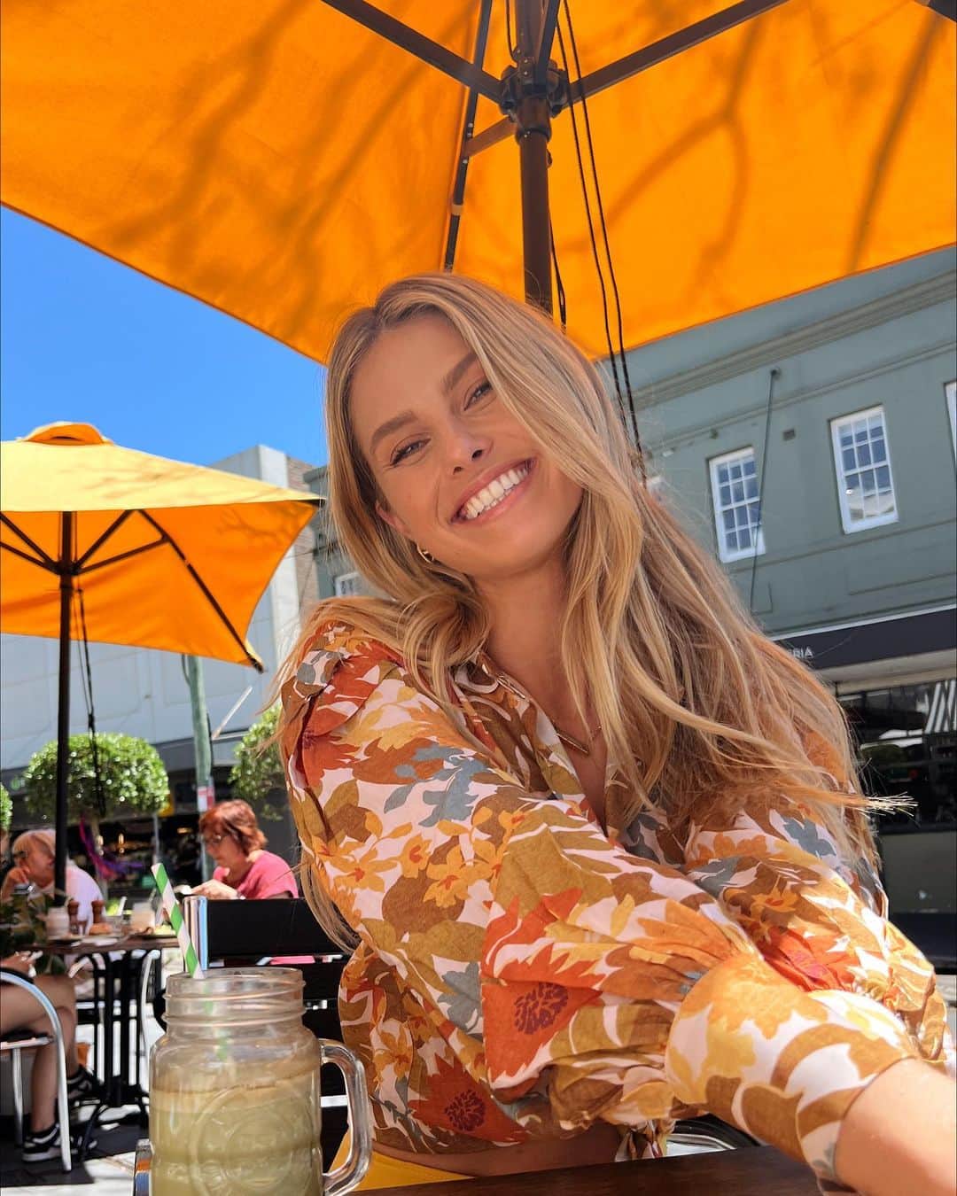ナタリー・ジェーン・ローザーのインスタグラム：「Sunshine things ☀️」