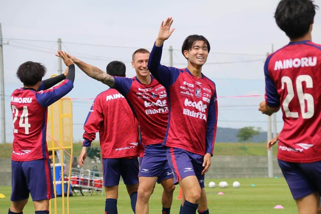 宮崎幾笑さんのインスタグラム写真 - (宮崎幾笑Instagram)「🍠🍁⚽️  #ファジアーノ岡山 #宮崎幾笑」10月28日 15時52分 - kiwara_miyazaki