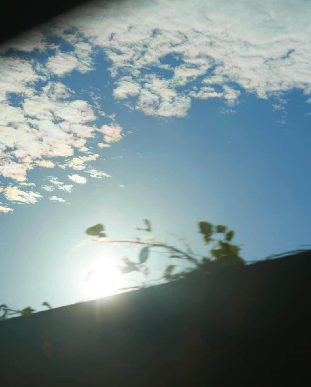 吉田崇展さんのインスタグラム写真 - (吉田崇展Instagram)「ツアーでは荷物を沢山積んで車で走り回ります。今日は東京から岡山まで。窓」10月28日 10時03分 - yoshida_pre