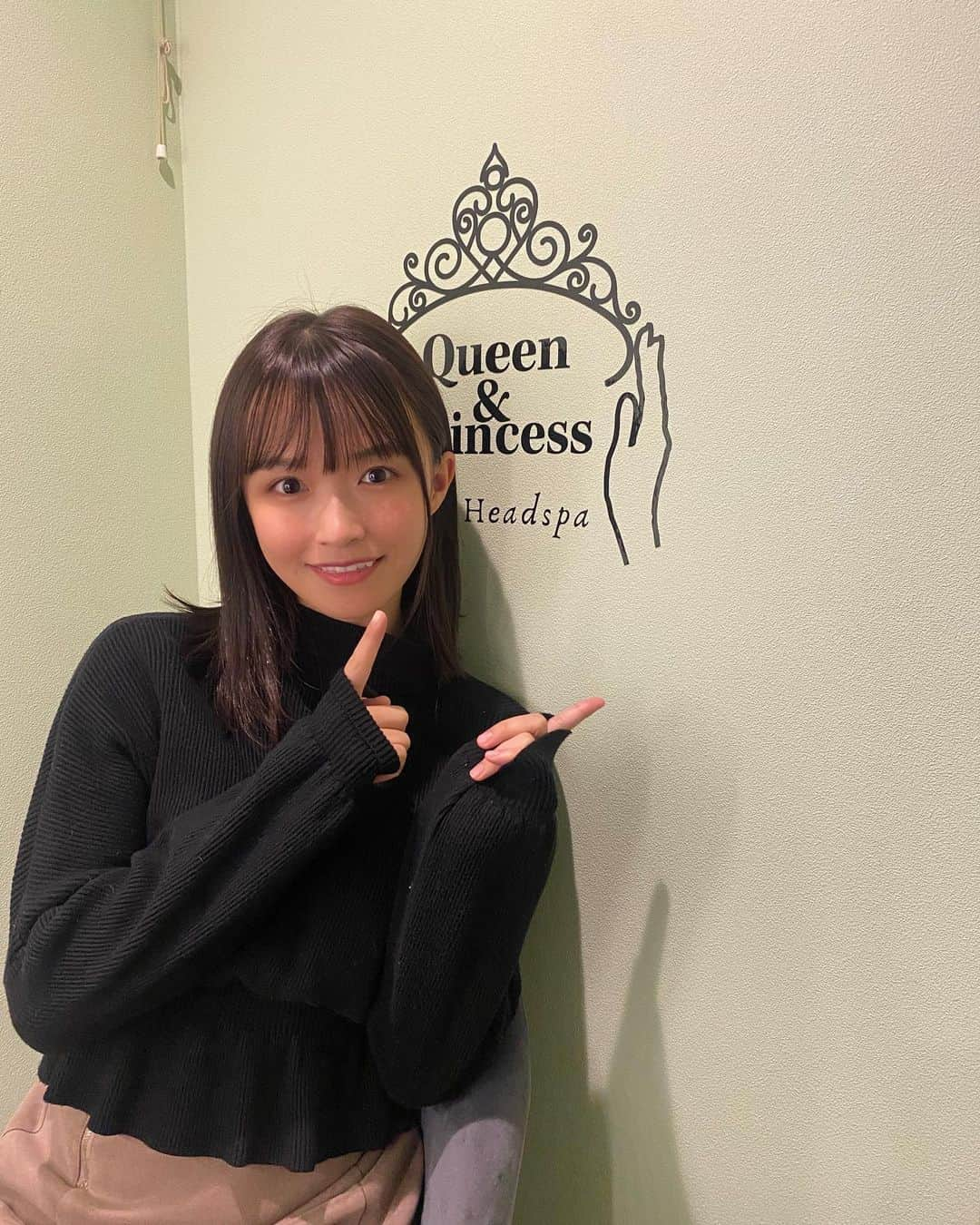 百川晴香さんのインスタグラム写真 - (百川晴香Instagram)「先日Queen&Princessに行ってきました👏  はじめてちゃんとヘッドスパを受けてとてつもなく気持ちよかったです🤤🤤  ヘッドスパ最高！！！！！ 後、温めながら施術してくれるのがこの寒くなってきた時期にたまりません🤤  育毛にもとてもいいみたいです👏💓  #ヘッドスパ #クイプリ #薄毛 #抜け毛 #白髪 #癒し #温活 #横浜 #エステ」10月28日 10時11分 - momokawaharuka