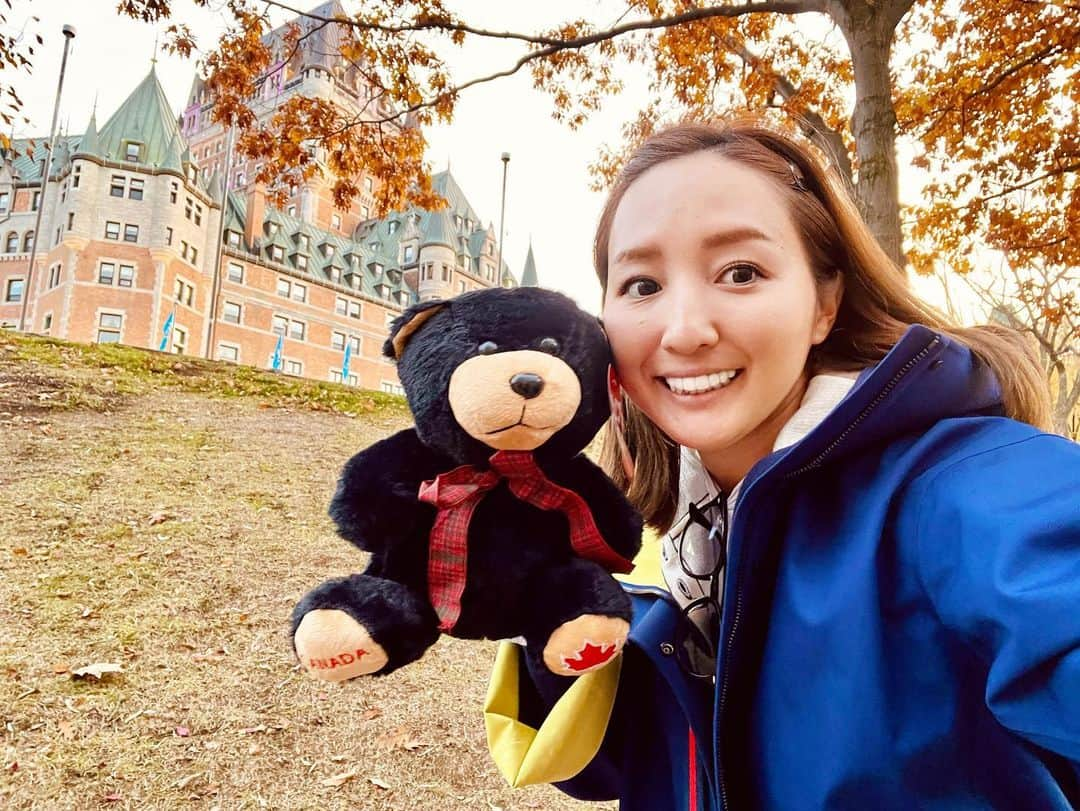 木村真野・紗野さんのインスタグラム写真 - (木村真野・紗野Instagram)「🇨🇦でも🧸✨. 🇺🇸🇨🇦🇨🇭🇭🇺🇮🇹🇪🇬🇯🇵🇨🇳🇫🇷🇰🇷🇹🇭🇷🇺🇪🇸🇧🇷 #Canada #bare #🧸　#くま　#ブラックベアー　#blackbear #世界中のクマを集めてます　#🇨🇦 #ベアー #クマ好き　#くまちゃん　#中国は🐼」10月28日 11時38分 - mayasaya_kimura