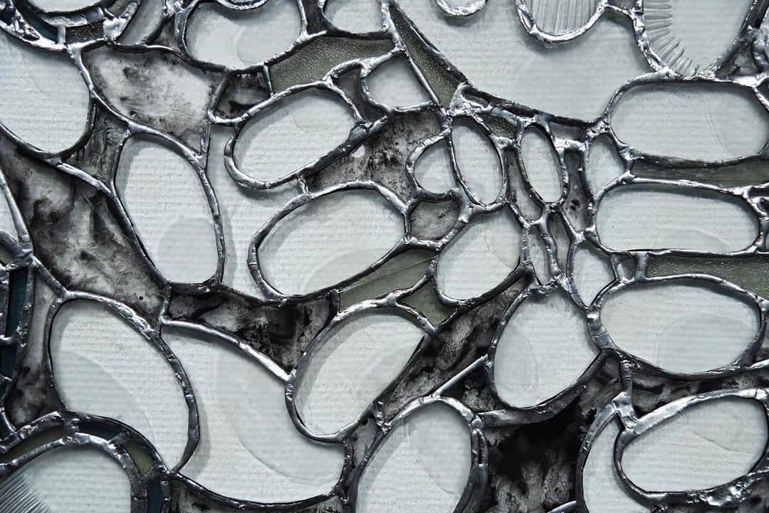 レイモンド愛華さんのインスタグラム写真 - (レイモンド愛華Instagram)「循環して、また次へ 1600×1350mm ・ ・ ・  #ステンドグラス  #ガラス  #グラビール  #art  #artwork  #glass  #stainglass  #stainedglass」10月28日 11時31分 - raymondaika
