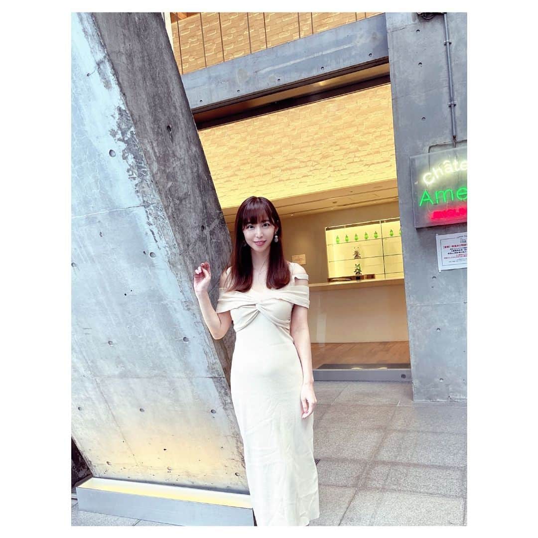 塩地美澄のインスタグラム：「30日（日）は ABEMA『ミッドナイト競輪』生放送に出演!  ✅11/1 週刊アサヒ芸能　発売  ✅11/3 テレビ東京『じっくり聞いタロウ』  ✅イメージDVD「艶やか美」発売中  ✅写真集『瞬間（とき）』発売中  ✅2023年カレンダー 発売中 ※11/5（土）お渡し会の詳細はハイライトへ #塩地美澄」