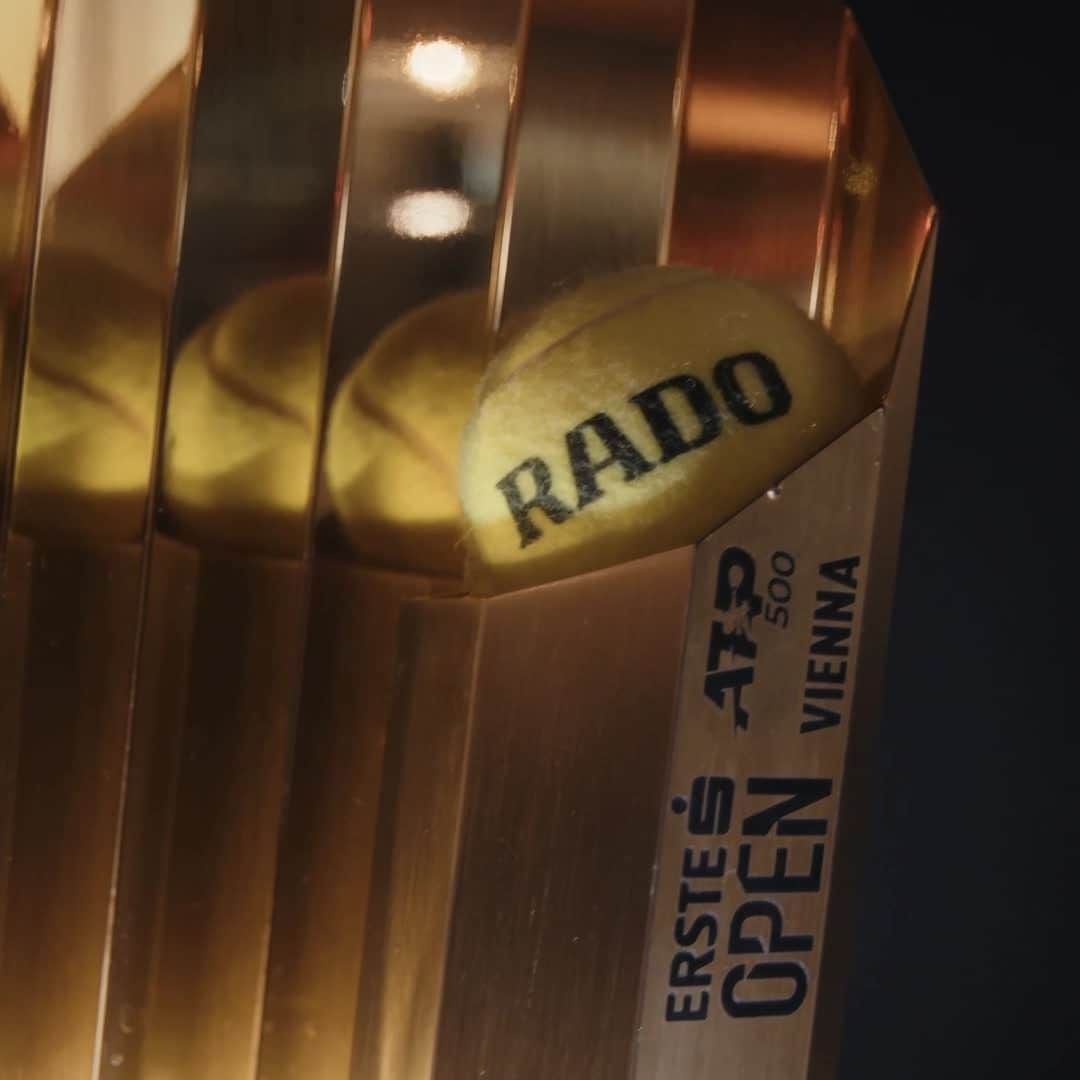 ラドーのインスタグラム：「With an admirable heritage as a sponsor of international tennis tournaments for more than 30 years, Rado is in Vienna as the Official Timekeeper of the @erstebankopen.  #Tennis #Feelit #ErsteBankOpen」