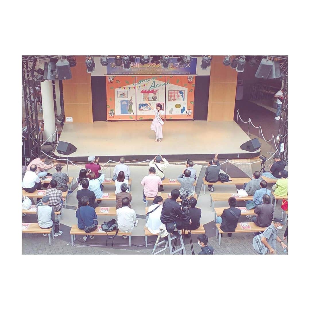 のインスタグラム：「＊ 10/23(日) 名古屋アスナル金山にて 第二回金山エンタメ音楽フェスに 出演させていただきました🎵✨ ずっと歌いたいと思っていた アスナル金山のステージで 歌えたことがすごく嬉しい💓 ・ そして金山アンバサダーとして 同じアンバサダーの皆さんと 一緒にお仕事できたことも 嬉しかったです💓 ・ 金山はグルメもショッピングも 素敵な場所がたくさんあるので ぜひ遊びに来てください💫 #名古屋 #金山 #金山エンタメ音楽フェス #フェス #ライブ #イベント #シンガーソングライター #声優 #タレント #金山アンバサダー #アスナル金山 #観光 #ショッピング #オススメ」