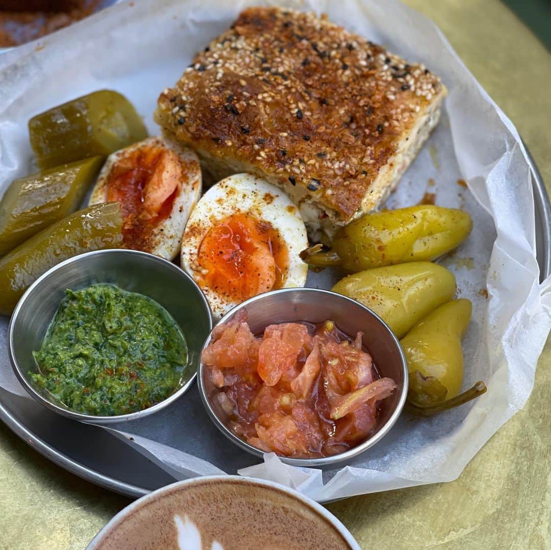 Symmetry Breakfastさんのインスタグラム写真 - (Symmetry BreakfastInstagram)「Breakfast at @thebarbarynextdoor in London’s Covent Garden, what a sublime treat as my last day before setting off to China again for a few weeks for work. The four cheese bourekas with fudgy eggs, zhug and tomato and a side of their pumpkin bread flavoured with ras el hanout, a delicious spice mix from north Africa that I just found out translates as “head of the shop”, meaning a blend of the best spices a seller has to offer! #symmetrybreakfast」10月28日 17時03分 - symmetrybreakfast