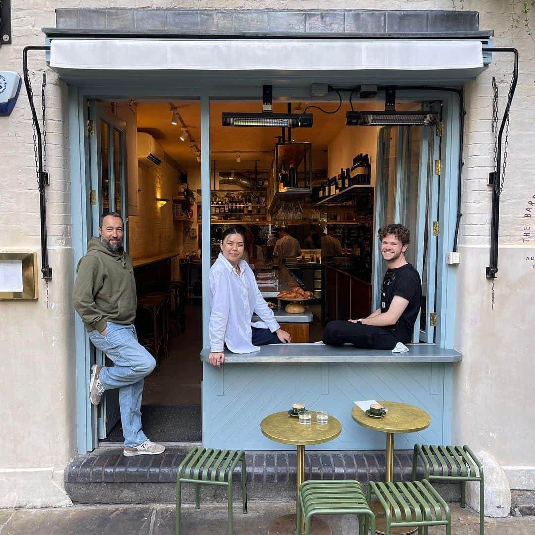 Symmetry Breakfastさんのインスタグラム写真 - (Symmetry BreakfastInstagram)「Breakfast at @thebarbarynextdoor in London’s Covent Garden, what a sublime treat as my last day before setting off to China again for a few weeks for work. The four cheese bourekas with fudgy eggs, zhug and tomato and a side of their pumpkin bread flavoured with ras el hanout, a delicious spice mix from north Africa that I just found out translates as “head of the shop”, meaning a blend of the best spices a seller has to offer! #symmetrybreakfast」10月28日 17時03分 - symmetrybreakfast