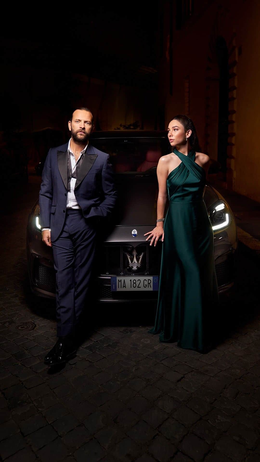 Maserati Japan | マセラティ ジャパンのインスタグラム：「特別な毎日、今夜はいかがですか？ @matildadeangelis と @alessandro.borghi が過ごすのローマの休日  https://www.maserati.com/jp/ja/brand/grecale-in-rome  #Maserati #MaseratiGrecale #EverydayExceptional」