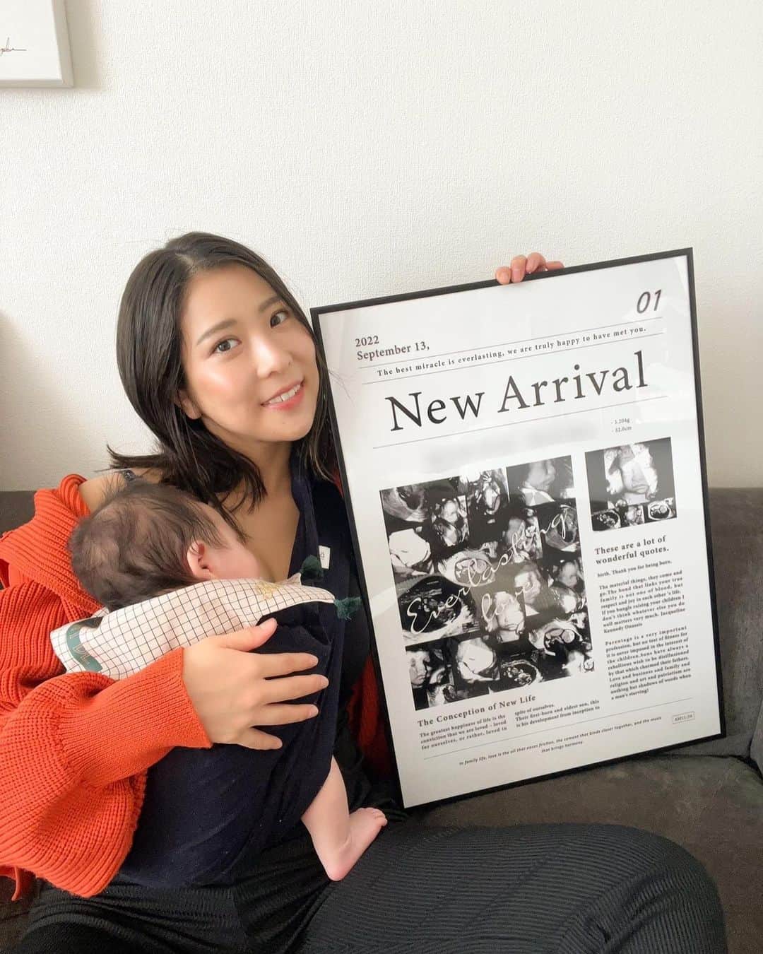 MelonHarunaさんのインスタグラム写真 - (MelonHarunaInstagram)「お腹にいた時のエコー写真どうしよ…って みんな、なりません？  年々薄れて行くらしい行き場を無くしたエコー写真達を一枚のポスターにしてもらいました👶🏻♥️ アルバムにしても多分見ない(私は😂) だからすごく気に入ってます😙 ⇒ @bank.of.memories  他にも色んなデザインあってめちゃくちゃオススメ👼 モザイクかけてるけど名前も入れられて、生まれた時の体重身長も入れられたり すごく記念になりました👶🏻🖤 部屋も映えるしねっ！  ・ ・ #エコーポスター#BOM#bank_of_memories #pr #出産祝い#男の子ママ #baby#babyboy#男の子ベビー #産後ママ#生後一ヶ月#令和4年ベビー #巨大児ベビー #産後ダイエット」10月28日 18時24分 - melon_867