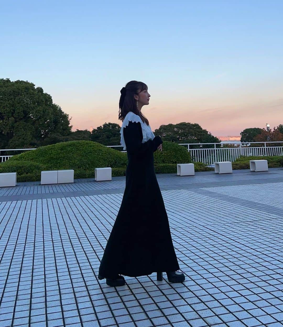 板野友美さんのインスタグラム写真 - (板野友美Instagram)「たまひよ🐣 Family Parkのお衣装🐈‍⬛  @casa_fline   #fashion  #beauty #ootd」10月28日 18時26分 - tomo.i_0703