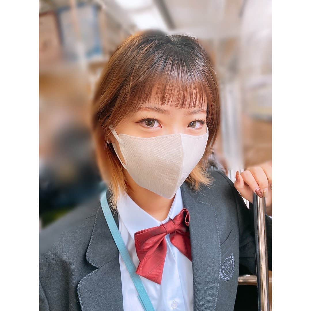 あみかさんのインスタグラム写真 - (あみかInstagram)「オン眉にしました 失敗したんじゃなくてしたくてしました どうですか。ww」10月28日 19時36分 - amika_tanaka0429