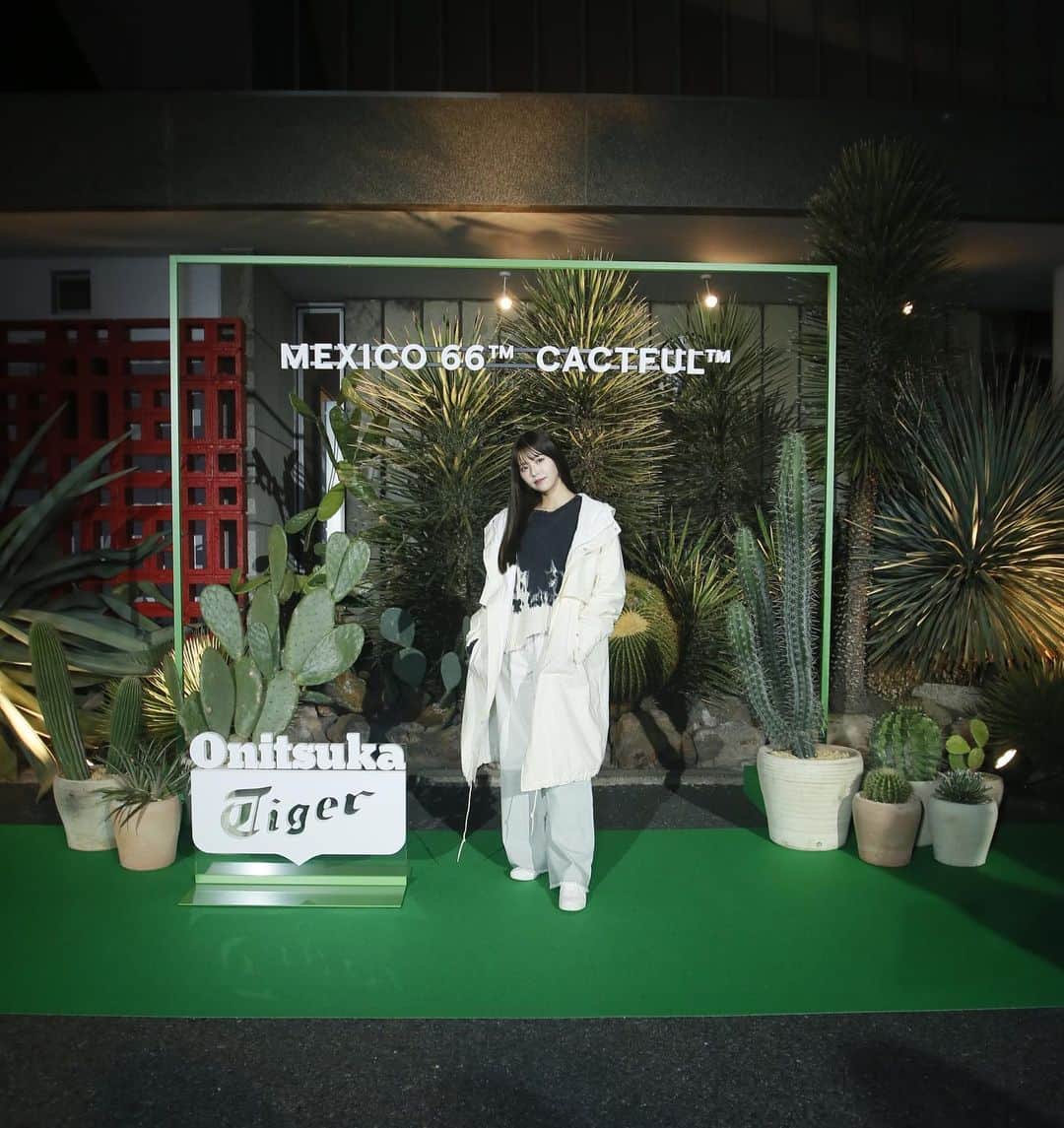 のインスタグラム：「.  #OnitsukaTiger  #MEXICO66CACTFUL 🌵」