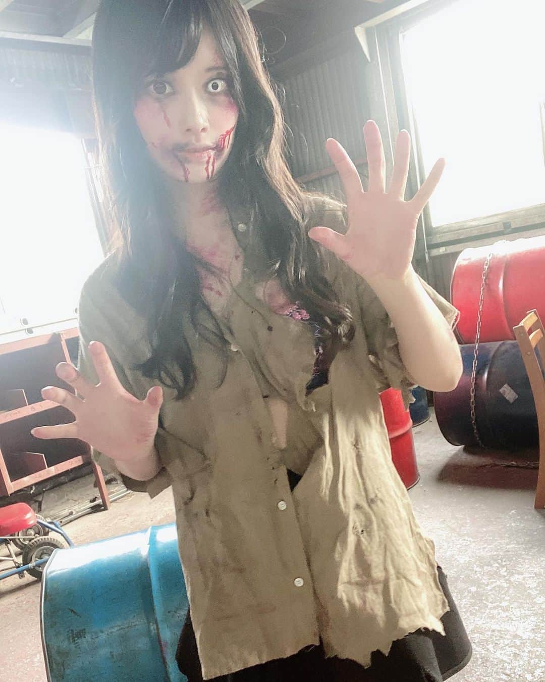 天津いちはさんのインスタグラム写真 - (天津いちはInstagram)「zombie🧟‍♀️🧟‍♀️  #zombie #zombiemakeup」10月28日 20時11分 - ichichiha