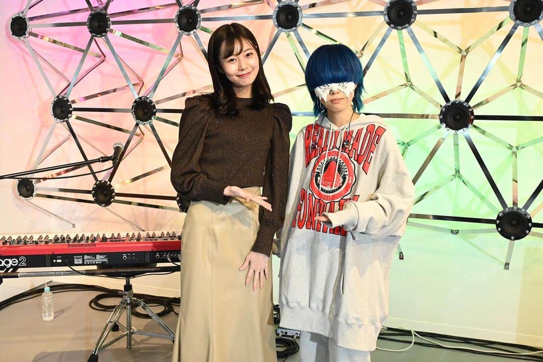 杉浦みずきのインスタグラム：「. yama スペシャルライブby Prime Video のMCをさせて頂きました✨  本当に素敵なライブでした🥹 yamaさんの儚くも力強い歌声を全身で感じることができて、とてもとても幸せでした、、  和久井沙良さんのキーボード演奏も本当にかっこよかったです✨  お客さんとの距離がとても近いライブで、トークコーナーでは皆さんと一体化して楽しむことができました。  とても温かく、素敵な空間でのライブのMCをさせて頂けて、本当に嬉しかったです✨  11月25日（金）から『yama LIVE COLLECTION 2020-2022』という番組がPrime Videoで配信されるそうなので、とっても楽しみです☺️  #amazonmusicstudiotokyo  #yama_primevideo」