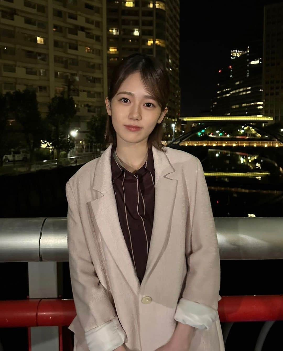 川口葵さんのインスタグラム写真 - (川口葵Instagram)「.  鈴木鈴木さんの「1番近くで」のMVに出演させていただきました！ YouTubeにて公開されていますので是非ご覧下さい✨  MV何度見ても感動します、、 家族のたくさんの思いが詰まっていて初めて聴かせていただいたときからすごく素敵な曲で大好きです🥹 ありがとうございました！  #1番近くで」10月28日 20時31分 - kawaguchiaoi_1126