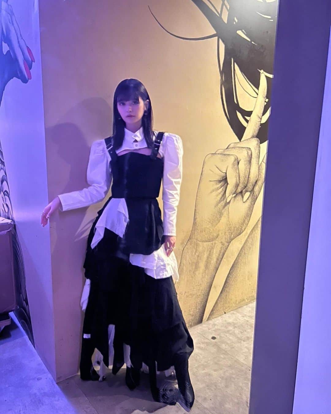 景井ひなのインスタグラム：「_ 【 お知らせ 】 10月30日 (日)深夜1時30分～ ABCテレビ「UNKNOWN STUDIO」に 出演させて頂きます。 気になっているアーティストさんの事を 沢山お話ししてきました☺︎是非に☺︎」