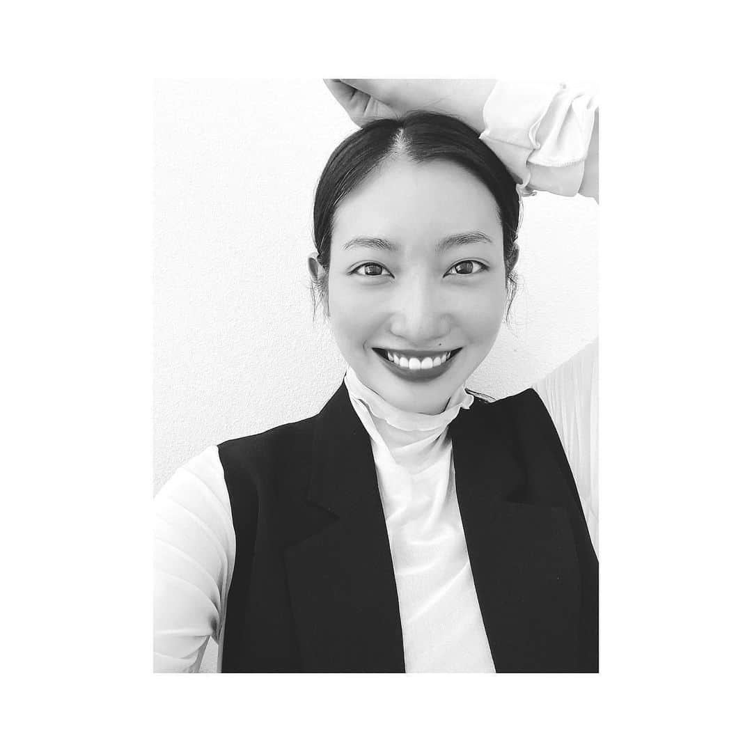 川島鈴遥さんのインスタグラム写真 - (川島鈴遥Instagram)「. お久しぶりの投稿になってしまいました　☺︎ ⁡ 本日から プリ小説オーディオドラマ「好きになるのはキミ限定」がSpotifyにて配信開始になりますっ‼︎ ⁡ 毎週金曜日に一話ずつの配信となります。 今日は3話まで一気に配信しておりますので、是非お聴きくださいっっ ⁡ #プリ小説 #オーディオドラマ #好きになるのはキミ限定」10月28日 22時01分 - ririka_kawashima_official