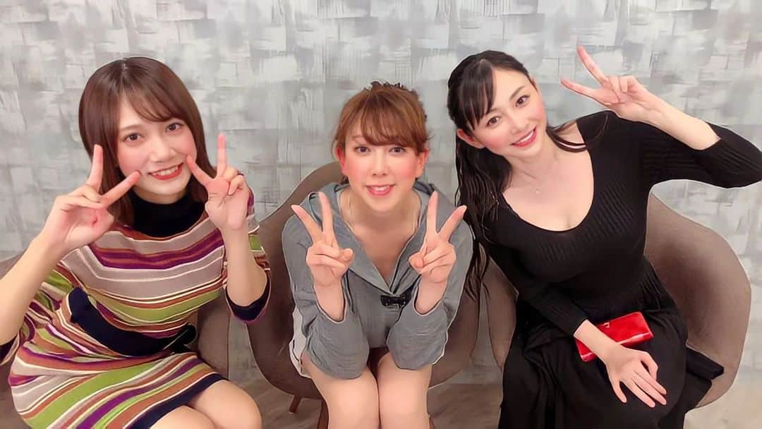 杉原杏璃さんのインスタグラム写真 - (杉原杏璃Instagram)「1日動画でした♪  今日はお昼過ぎからずっと動画録ってました✋ 私の投資オンラインサロン【Polish】の https://lounge.dmm.com/detail/5374/  あと。。大原がおり姉さんのYouTube 【やまんばチャンネル】の生配信でお話してました  石原由希ちゃん　不思議ちゃんで可愛かったよね💕 姉さんはとっても面白いんですが話が進まずw  相変わらずなマイペースぶりでしたねw  アーカイブあるのでお暇な時是非ご覧ください💕⬇︎⬇︎ https://youtu.be/w4PO2UVswqM  最近糖分中毒なのかも　ケーキ食べて帰らないと帰れないw  行ってきまーす💨💨✨  #山姥チャンネル #大原がおり #石原由希 #やまんばチャンネル #オンラインサロン #Polish #資産運用」10月28日 22時23分 - anri.sugihara.anri