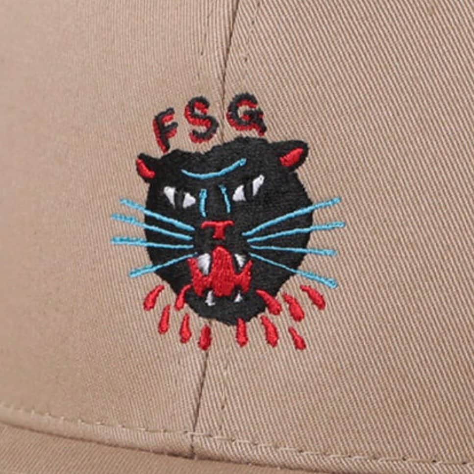 Katsufumi Takihanaのインスタグラム：「昨日は @foolsogood_jp  新作展示会に行ってきたんですが、緊急告知です⚠️ 新作発売に伴い、私のコラボ商品は販売終了となります。だからまだ持ってない人は @foolsogood_jp のネットストアに急いで❗️」