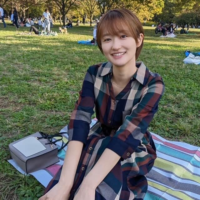 テレビ朝日アナウンサー公式さんのインスタグラム写真 - (テレビ朝日アナウンサー公式Instagram)「この後11時15分からは　#バスケ☆FIVE　 秋を感じていますか？「秋晴れの日に公園でピクニックをしました。家族連れも多かったです。気持ちが良かったので、わたしもフリスビー！リフレッシュできました！」 #佐藤ちひろ」10月29日 11時00分 - tvasahi_announcers