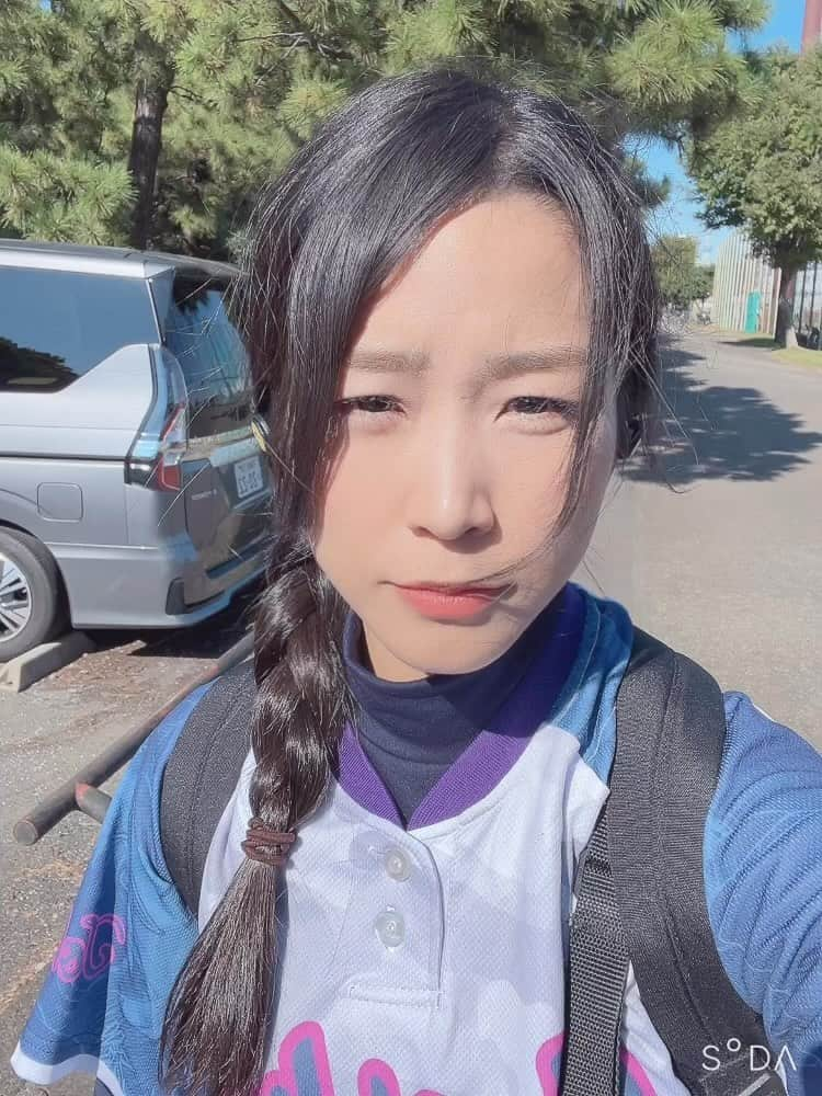 小玉百夏のインスタグラム：「勝ったぞー！！⚾️ いい天気で最高に気持ち良かった✨✨  野球ってのはこれだからやめられない！！！！！！  #野球 #野球女子 #baseball #baseballgirl #baseballgirls #daytodaylife #日常 #黒髪 #黒髪ロング #黒髪ロングストレート #低身長 #低身長ファッション #低身長女子  #japanesegirl #japanese #japanesegirls」